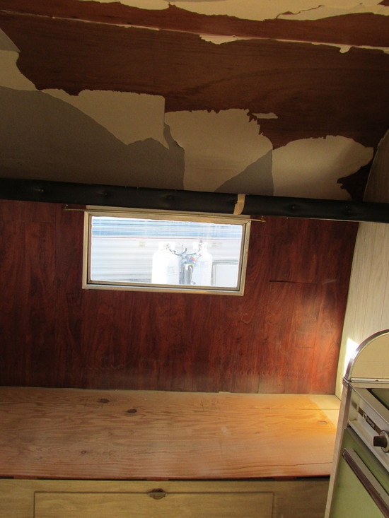 Story of the $200 Vintage Trailer. Ceiling Needs to Be Sanded, Sealed and Painted